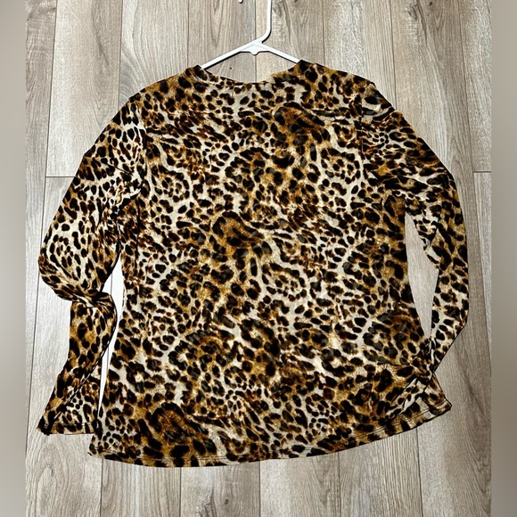 INC International Concepts Leopard Long Sleeve Top - Picture 2 of 3